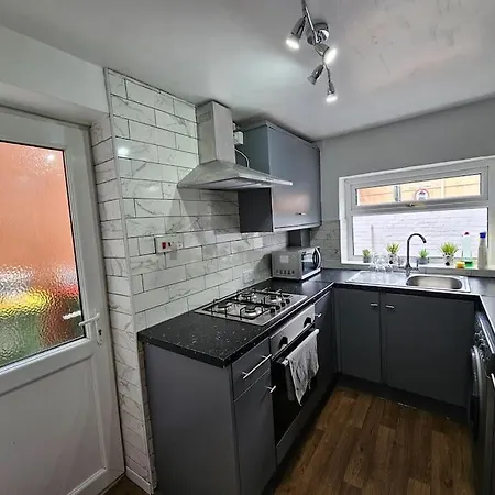 Convenient 3 Bed, Pr1 Near Uclan N Train Station Villa Preston  Exterior photo