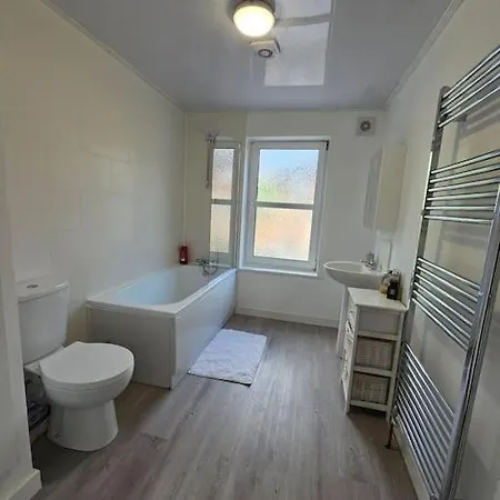 Convenient 3 Bed, Pr1 Near Uclan N Train Station Villa Preston  Exterior photo
